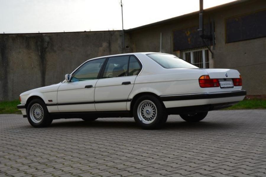  BMW 740i (E32) 1992 года  (UK) (фото 97 из 170)